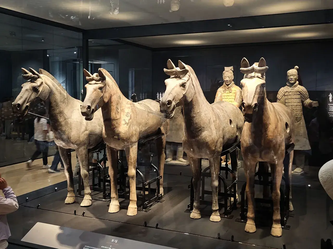 气贯长虹,金戈铁马~